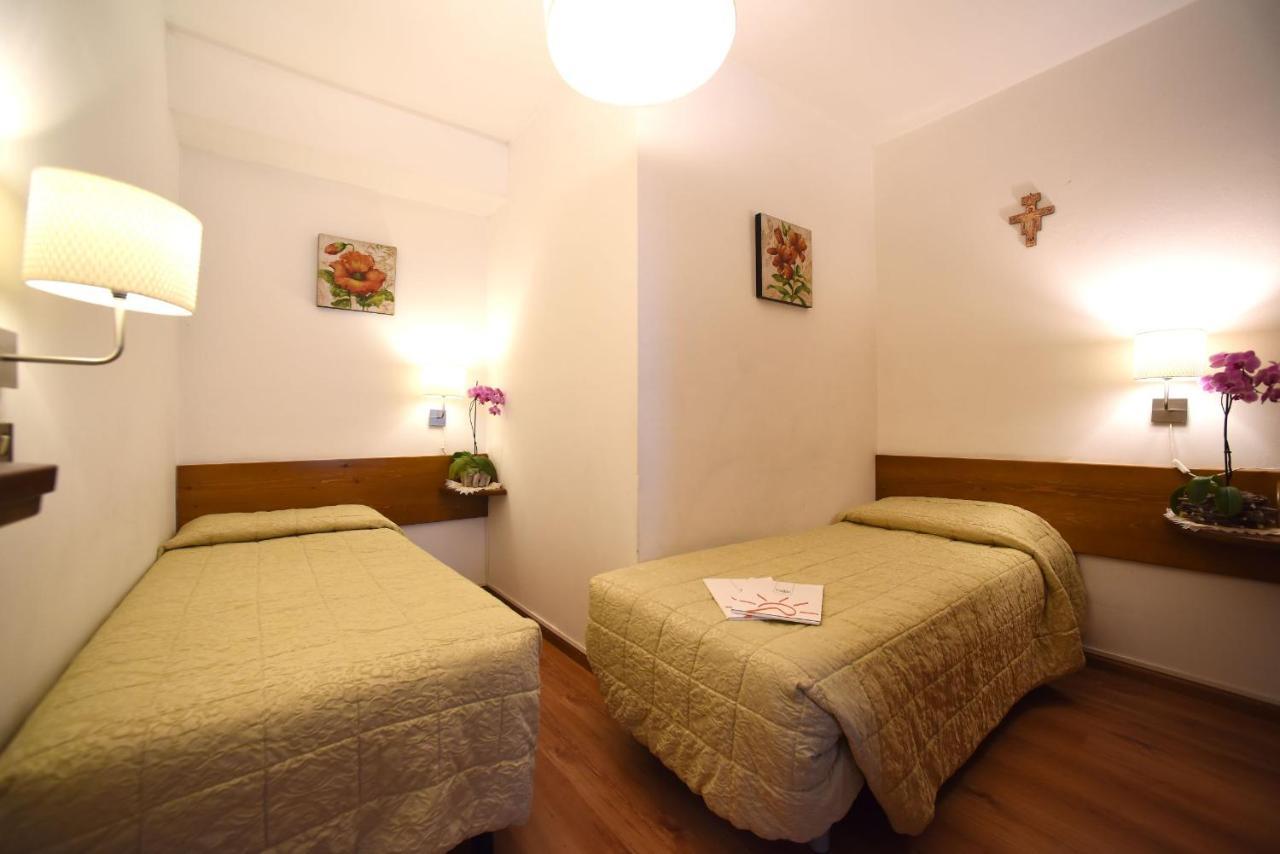 Hotel Corona Val di Zoldo Bagian luar foto