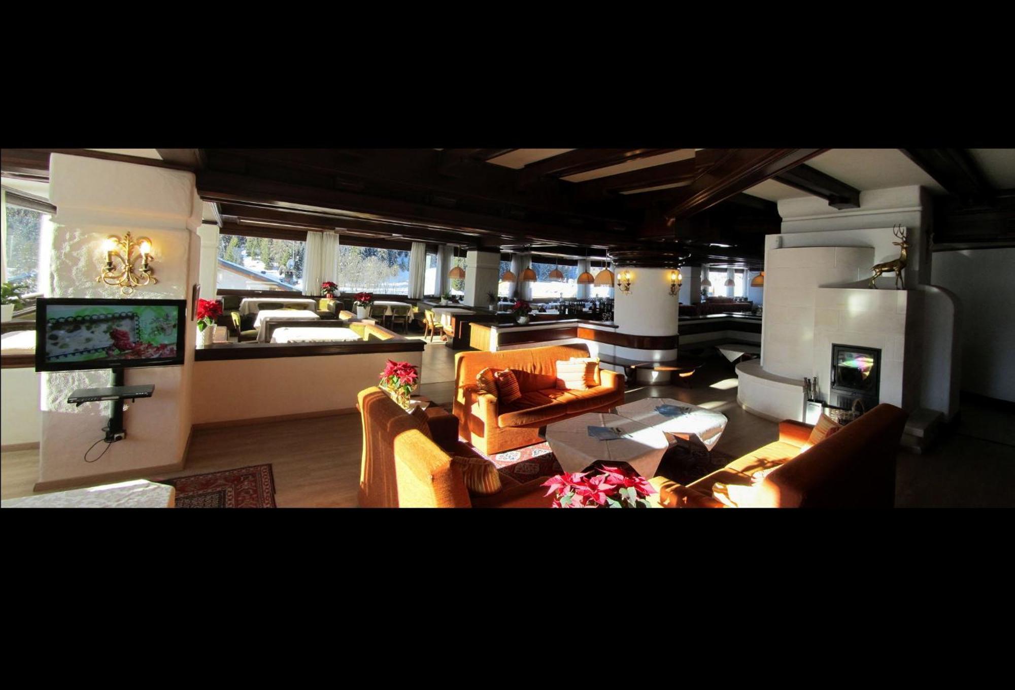 Hotel Corona Val di Zoldo Bagian luar foto