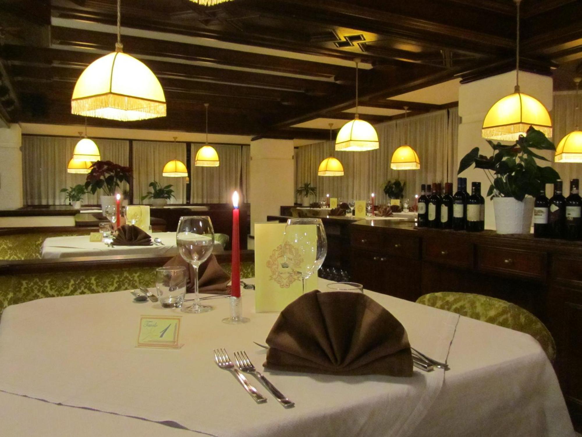 Hotel Corona Val di Zoldo Bagian luar foto