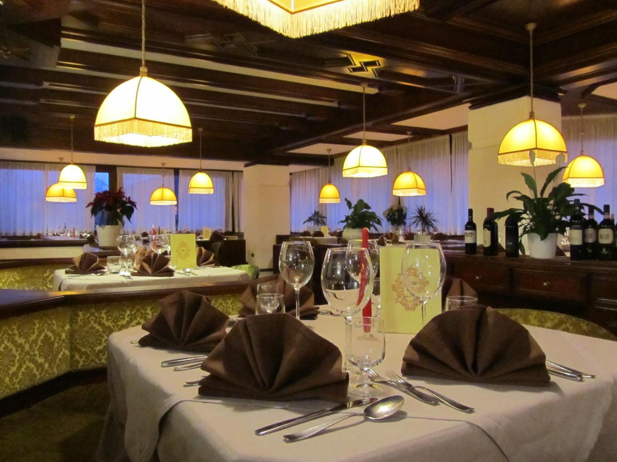Hotel Corona Val di Zoldo Bagian luar foto