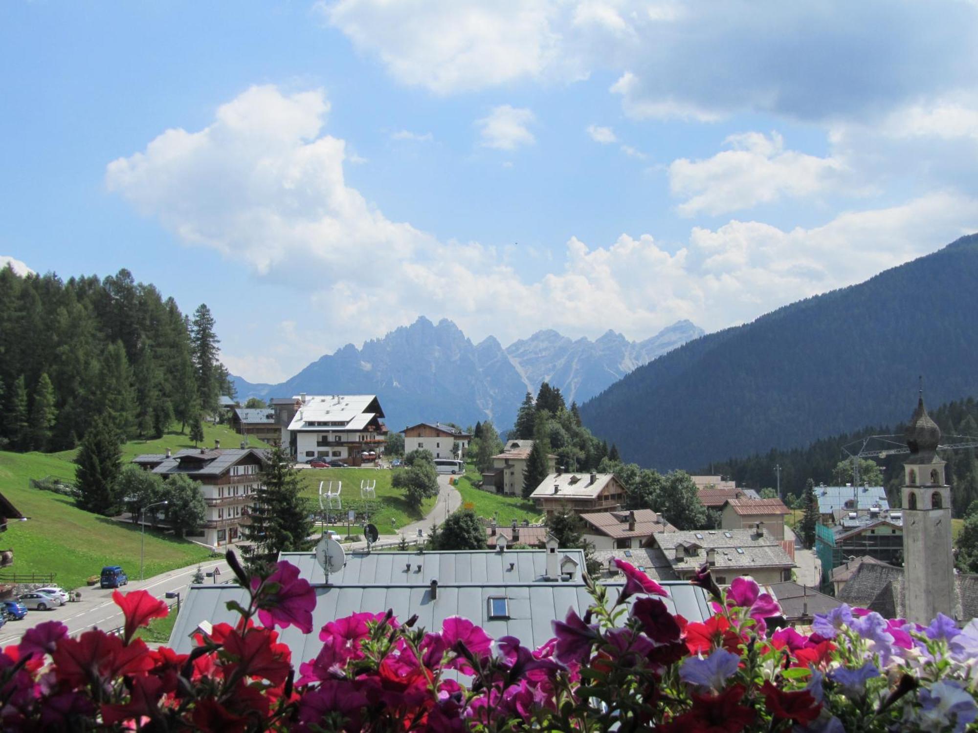 Hotel Corona Val di Zoldo Bagian luar foto