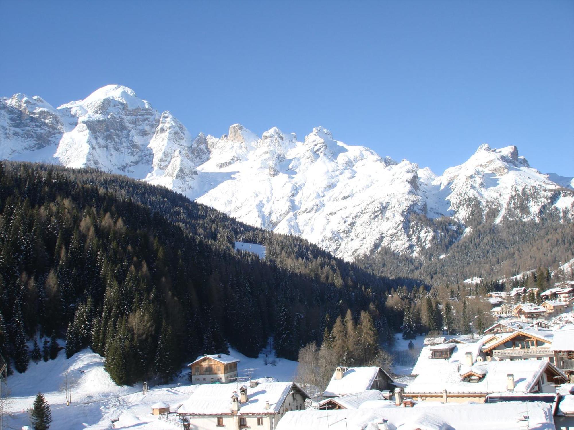 Hotel Corona Val di Zoldo Bagian luar foto