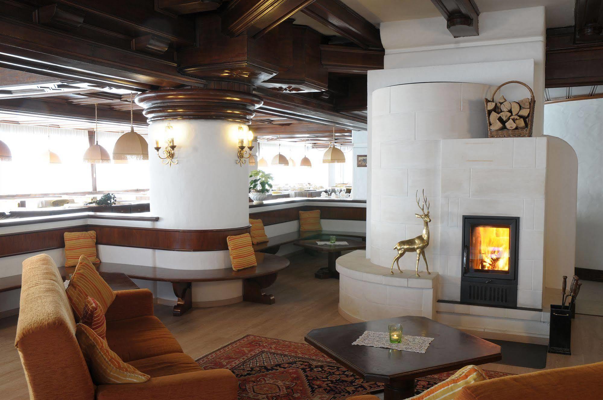 Hotel Corona Val di Zoldo Bagian luar foto